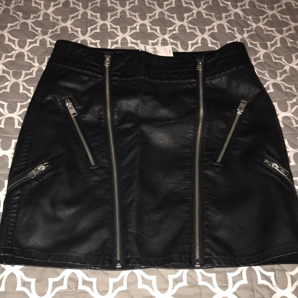 Express Leather Moto Skirt Size 6 NWT
